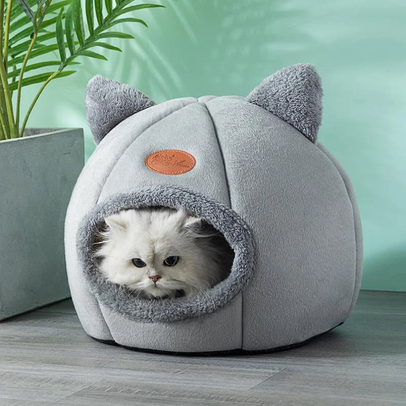 Winter Cozy Cave: Cat & Dog Bed