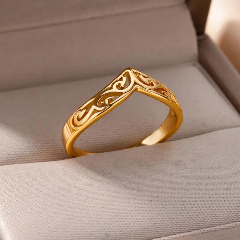 Vintage Stainless Steel Heart Gold Wedding Ring