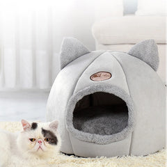 Winter Cozy Cave: Cat & Dog Bed