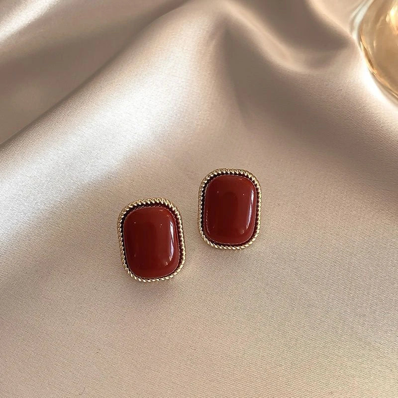 Vintage Dripping Oil Wine Red Retro Stud Earrings