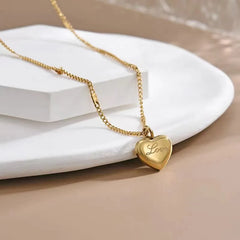 Vintage Gold Heart Pendant Choker Necklace