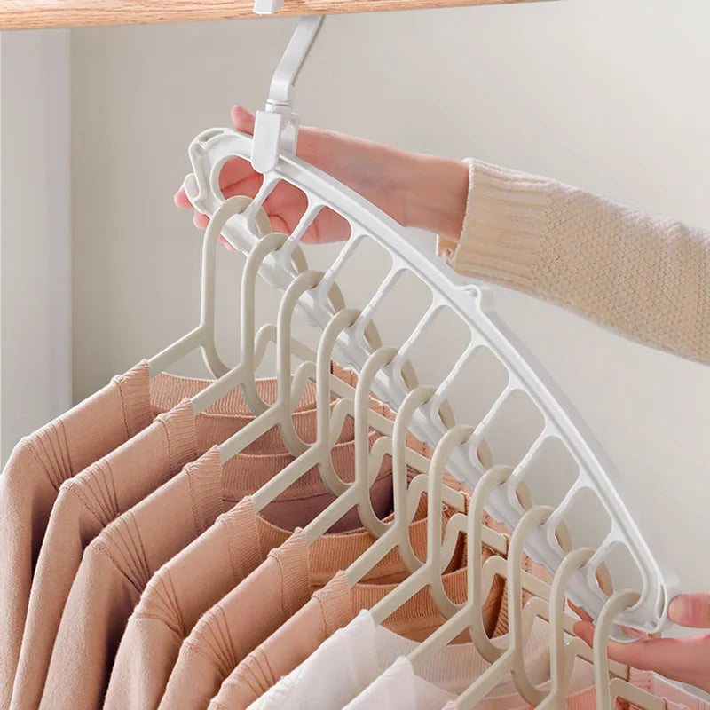 Space-Saving Closet Organizer Multi-Port Hanger