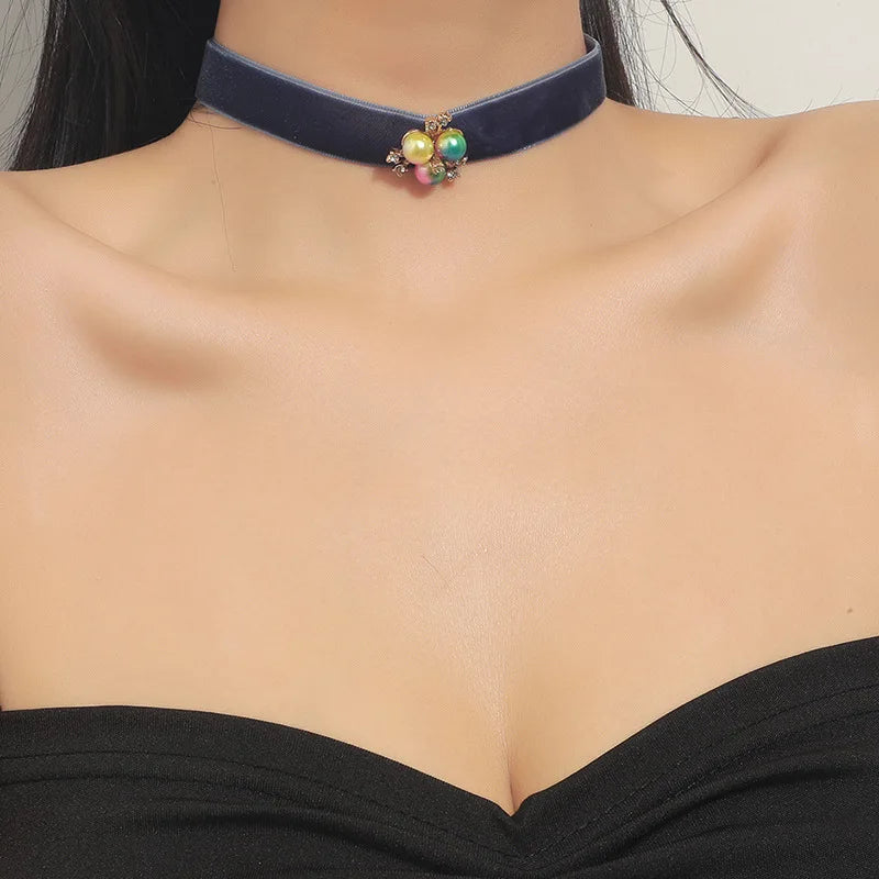 Vintage Velvet Pearl Choker Necklace Gothic